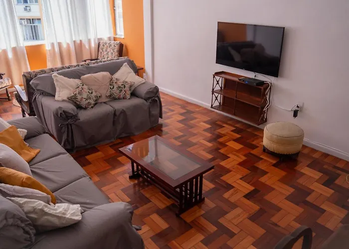 Amplo Apartamento - 3 Quartos - 1 Min Da Praia